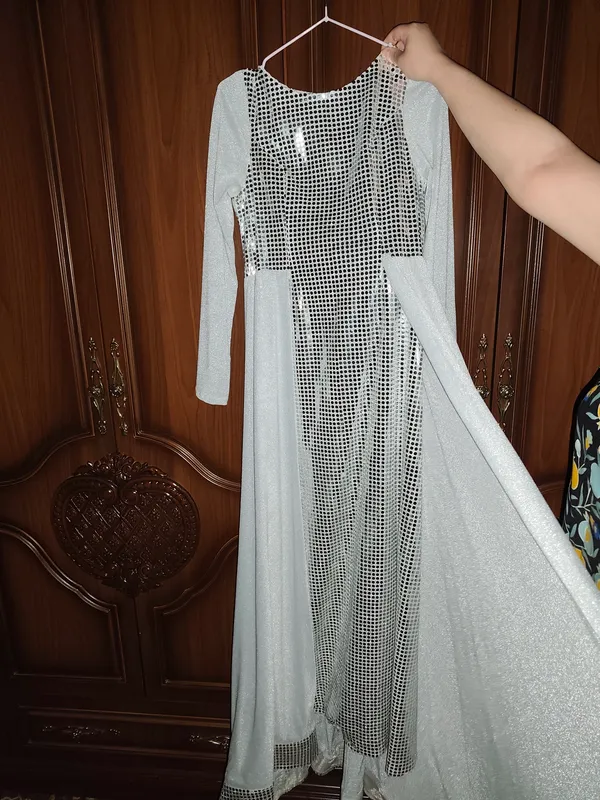 Ayollar kiyimi