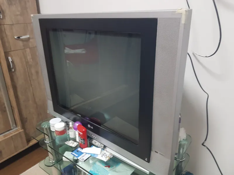 LG tilevizor 72 xolati zor pastavkasi bilan
