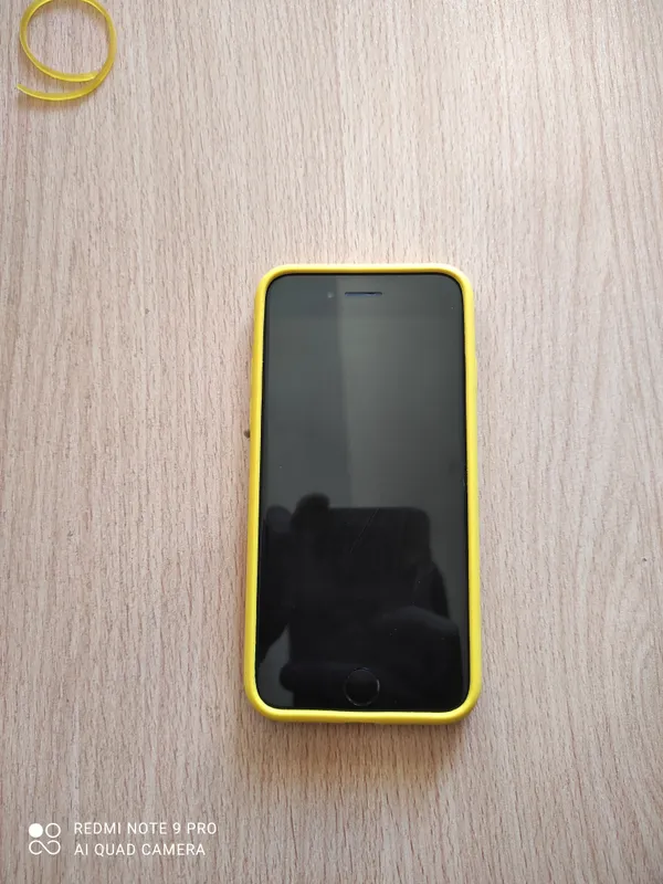iphone se 2020 sotiladi