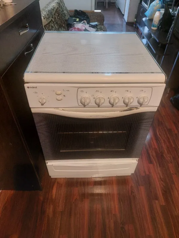 Плита «Indesit» газовая плита — фото 1