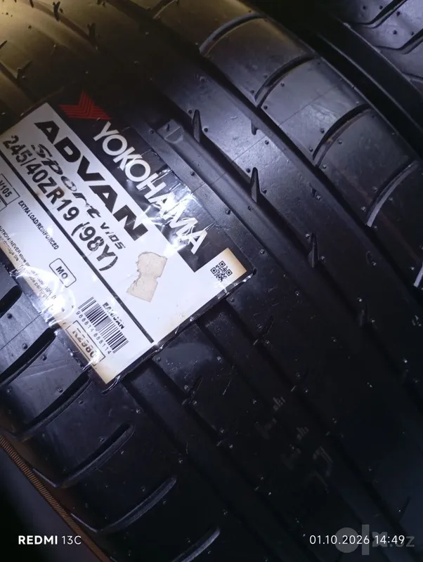Chegirma Yokohama 245/40R19 shinalari, 1 dona Mercedes BMW Lexus BYD VW uchun 1 Chegirma Yokohama 245/40R19 shinalari, 1 dona Mercedes BMW Lexus BYD VW uchun 1