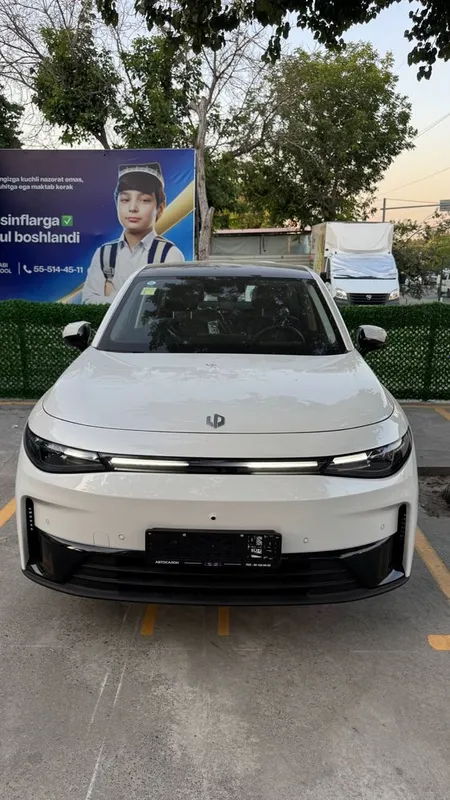 Leapmotor C10 новый 1 Leapmotor C10 новый 1