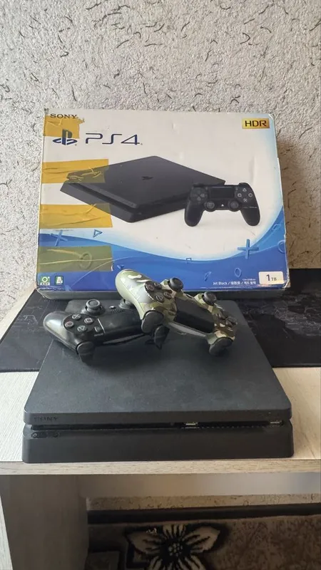 PlayStation 4 Slim