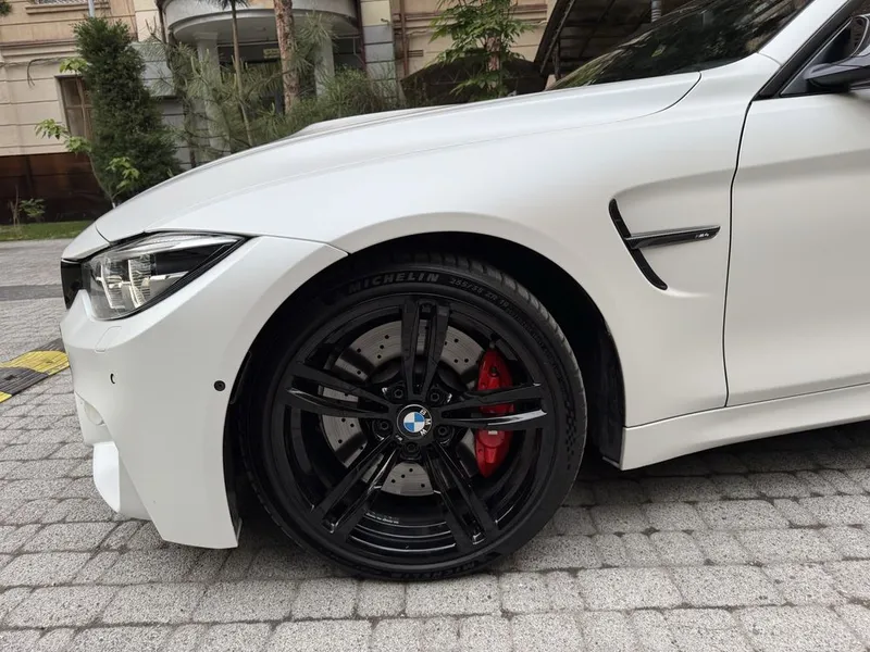 Bmw m4 2017 f82 — фото 1