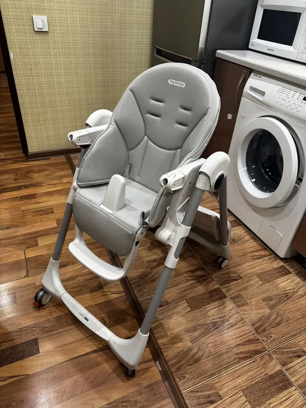 Продается детский стул Peg Perego