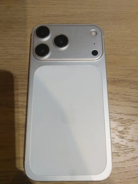 iPhone XR LLA