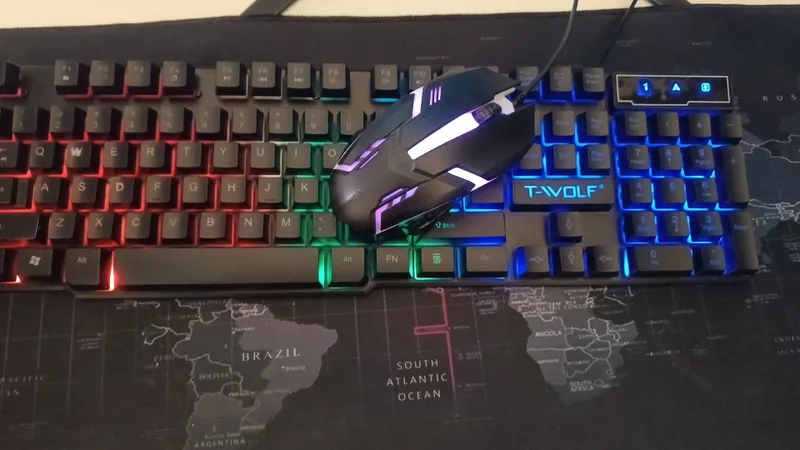 Проводная мембранная клавиатура с RGB-подсветкой 3
