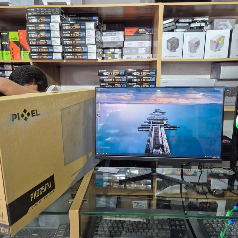 Monitor PIXEL 25" FHD IPS 300Hz 1
