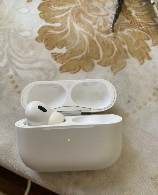 Airpods pro 2 lighting original 1 Airpods pro 2 lighting original 1