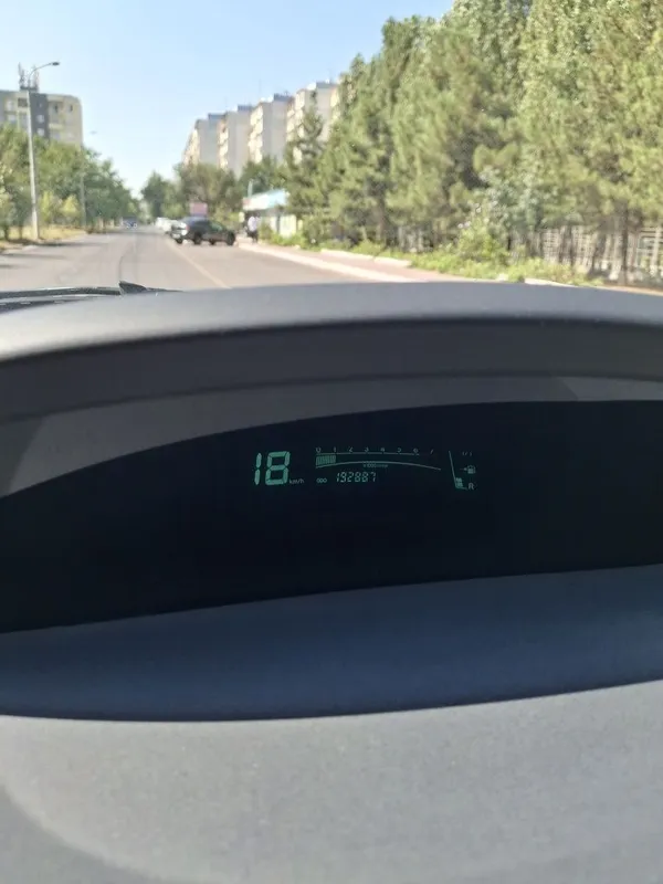 Продам свою Toyota yaris VVT 1.3 . 2NZ 6