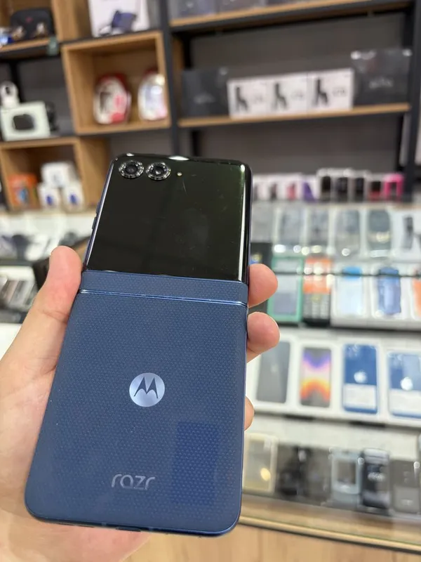 Motorola Razr 2025 Dual sim 8/256 — фото 5
