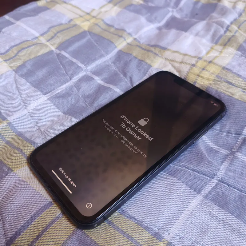 iPhone 11 срочно продаётся 1 iPhone 11 срочно продаётся 1