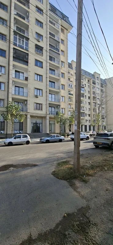 Продаётся Цокольный нежилое помещение