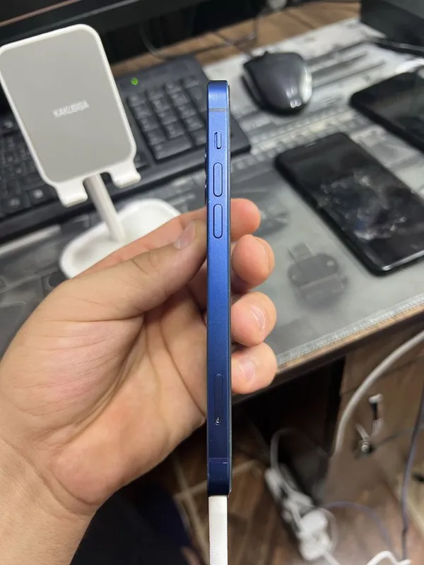 Iphone 12 64 gb edialni ochilmagan karobka yoq pas kopya berladi