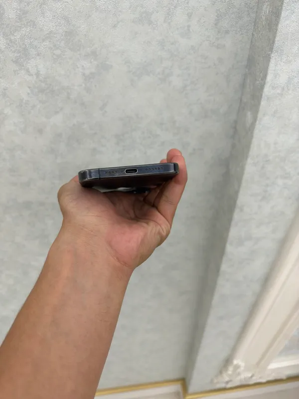 iPhone 15 Pro Max 3