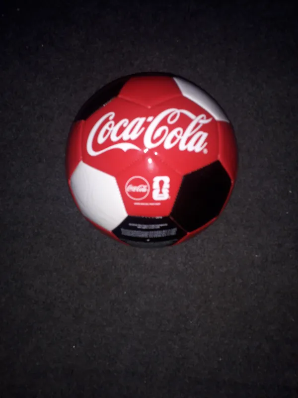Coca-Cola yangi futbol to‘pi 1 Coca-Cola yangi futbol to‘pi 1