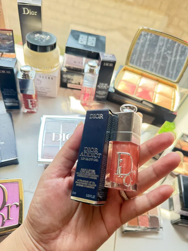DIOR, Charlotte Tilbury, Bobbi Brown 2 DIOR, Charlotte Tilbury, Bobbi Brown 2