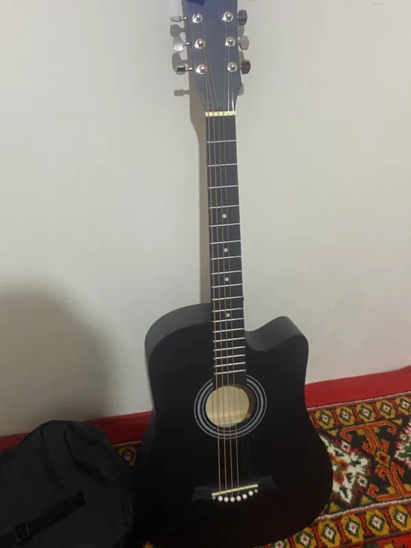 Gitara zor yeng sroshniy sotiladi hamma narsasibor