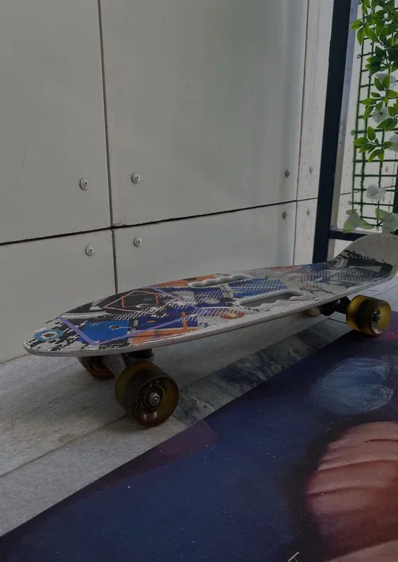 Pini board chotki sastayena arzon narxda sketborddan ancha zor