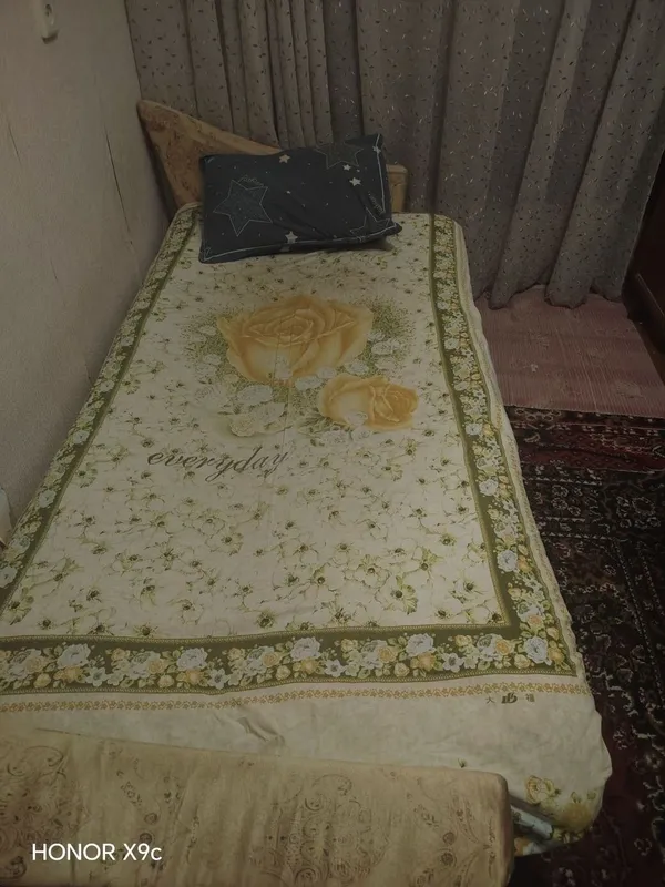 Divan yotadgan otradgan qisa boladi