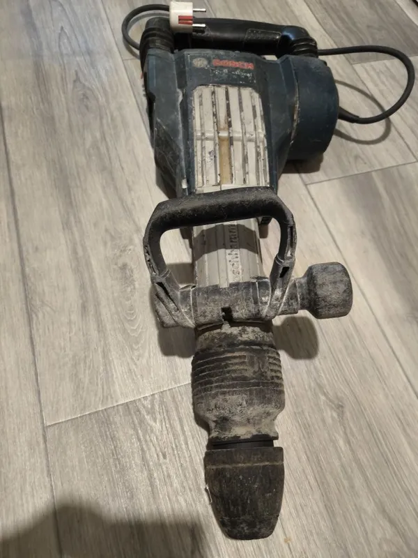 Bosch 11 vc.отбойный молоток. 1 Bosch 11 vc.отбойный молоток. 1