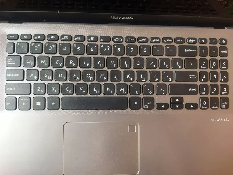 Ноутбук ASUS Vivo Book — фото 1