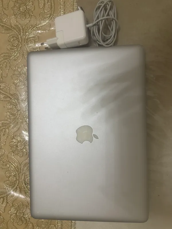 MacBook pro 2011 7 MacBook pro 2011 7