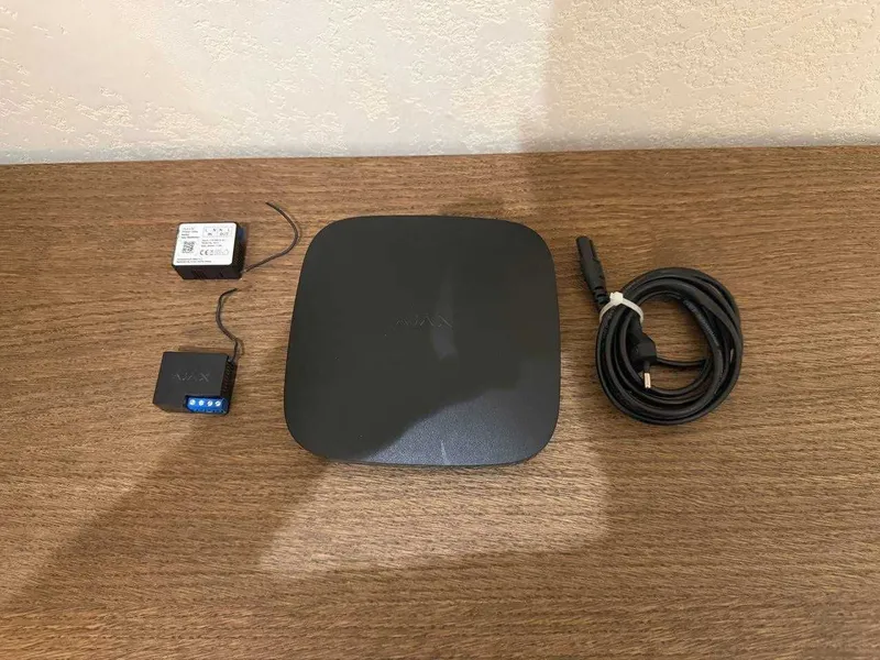 Ajax Hub 2 (black EU) + Ajax WallSwitch (black eu)
