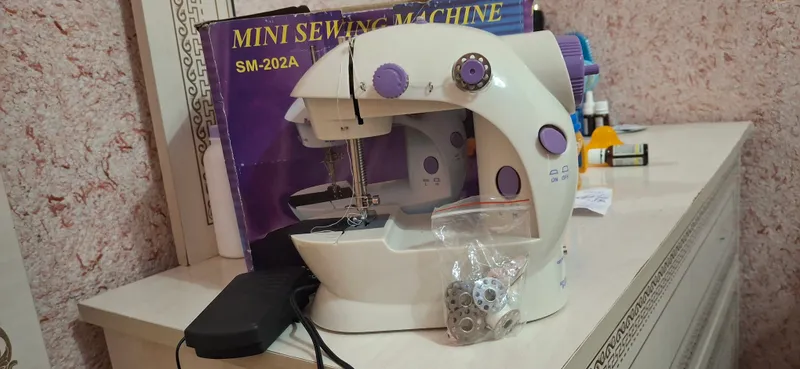 Mini tikuv mashinasi 1 Mini tikuv mashinasi 1