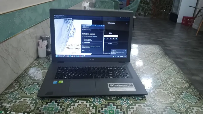 Acer Aspire E 17 4
