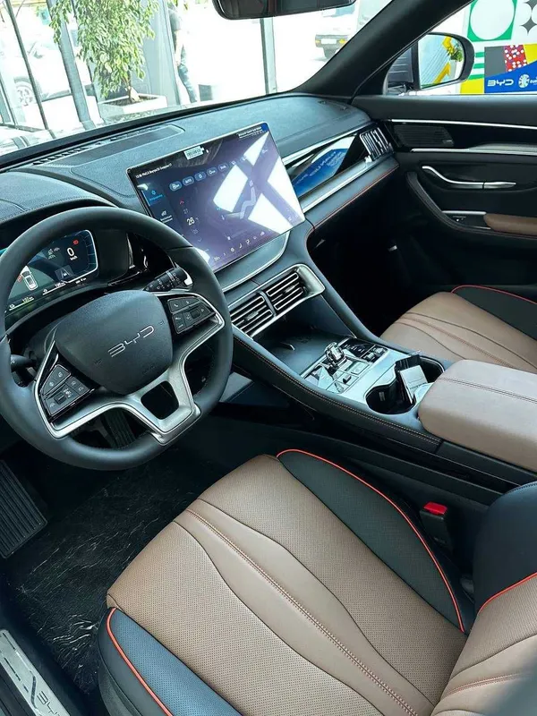 Minimal foizlar bilan BYD Song Plus Champion 2026 Qora rangi ham bor — фото 3