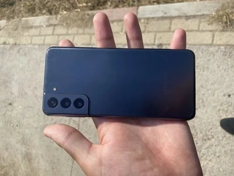 Samsung s21 5g 8 256 talik aybi yoq 3