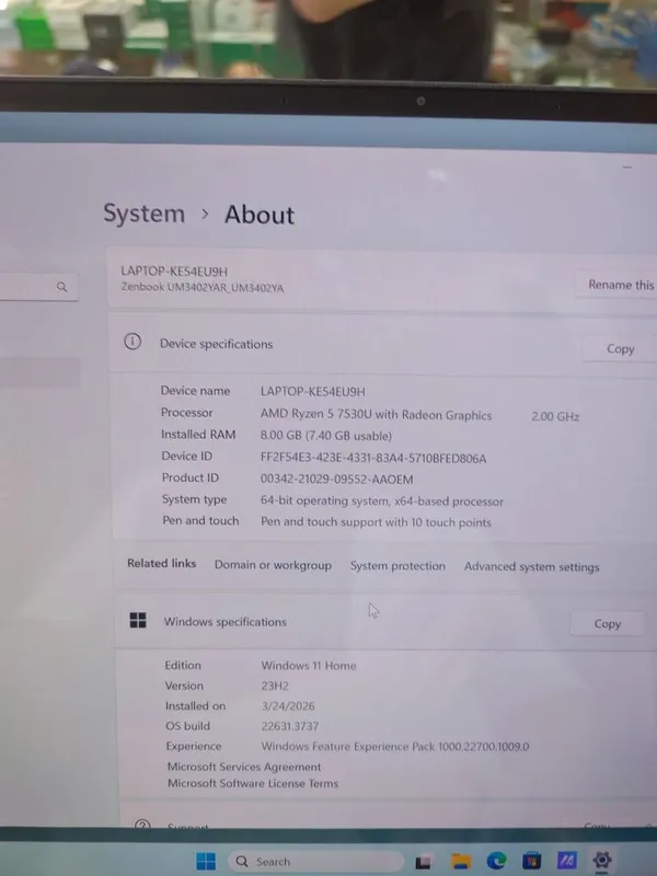 Asus ZenBook 14 open box 3