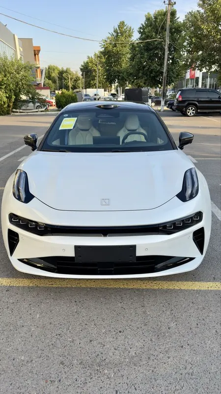 Zeekr 001 4wd 730km 2,8sek 103kwh 280km/h 62000$ 1 Zeekr 001 4wd 730km 2,8sek 103kwh 280km/h 62000$ 1