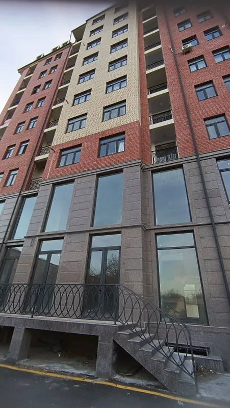 Продаётся коммерческое помещение на Юнусабаде 8