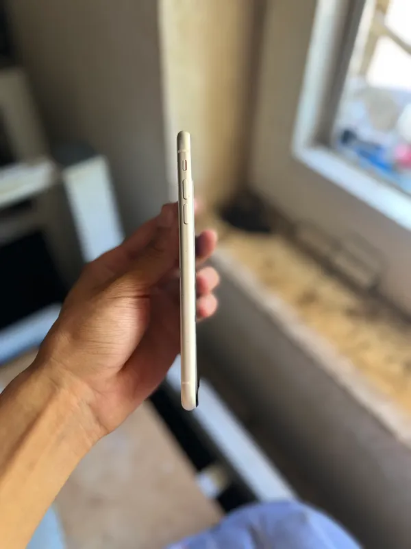 IPhone 11 4