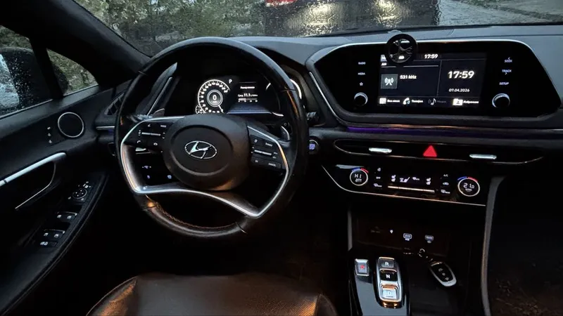 Hyundai Sonata srochno sotiladi xoladi idial — фото 1