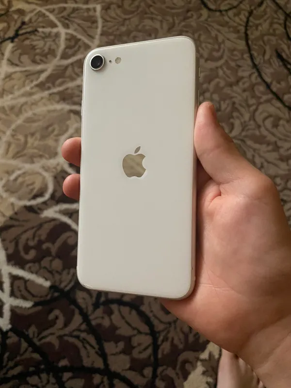 Apple se2020 white 128 gb 1