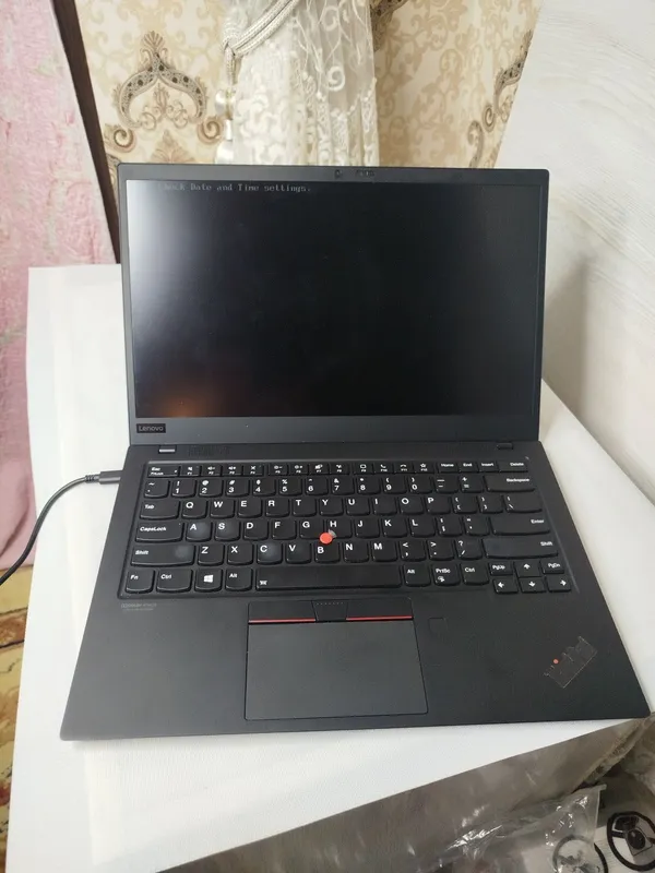 Ультратонкий и лёгкий ноутбук Lenovo Thinkpad x1 Carbon Intel Core i7 — фото 1
