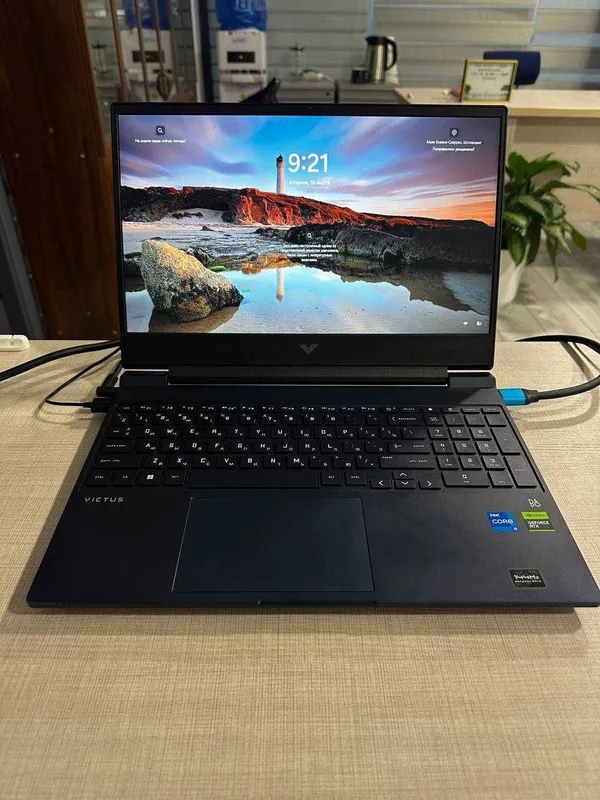 Victus HP Gaming Laptop 15 fa0033dx