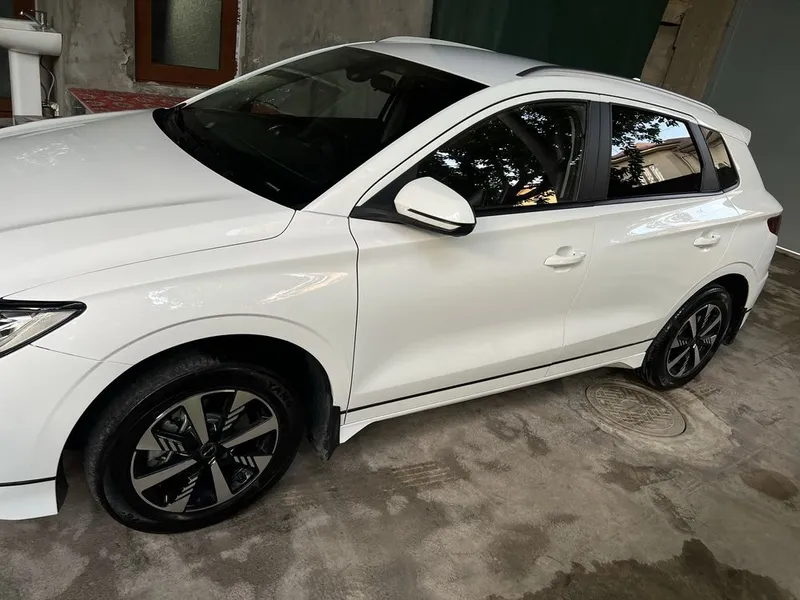 BYD e2 Sotiladi 4 BYD e2 Sotiladi 4