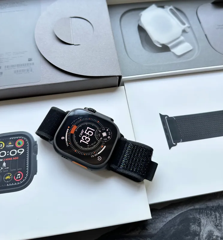 Apple Watch Ultra(2) Black Titanium 49mm — фото 3