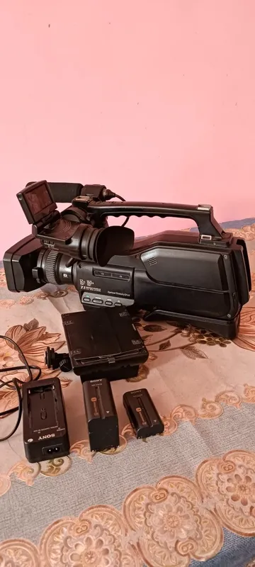 Sony HXR-MC2000 ( камера сотилади) — фото 2