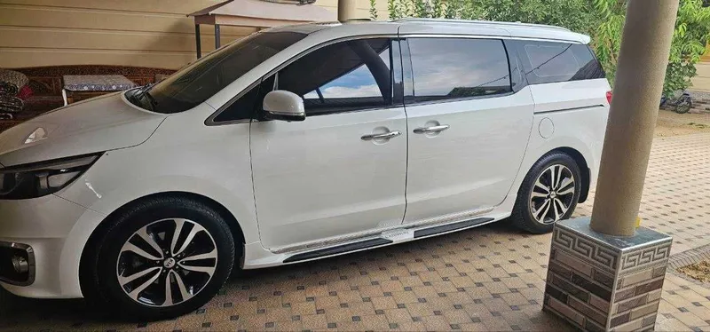 Автомашина Karnival 4 5 Автомашина Karnival 4 5