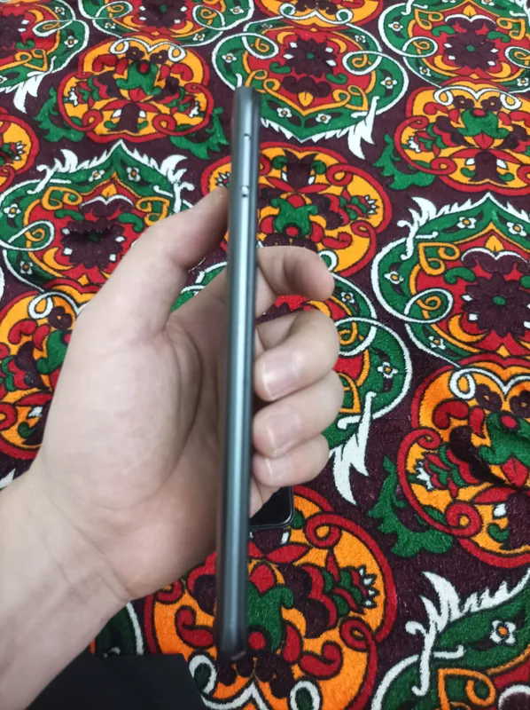 Telefon srochna sotiladi,holati zor akam ishlatgan — фото 3