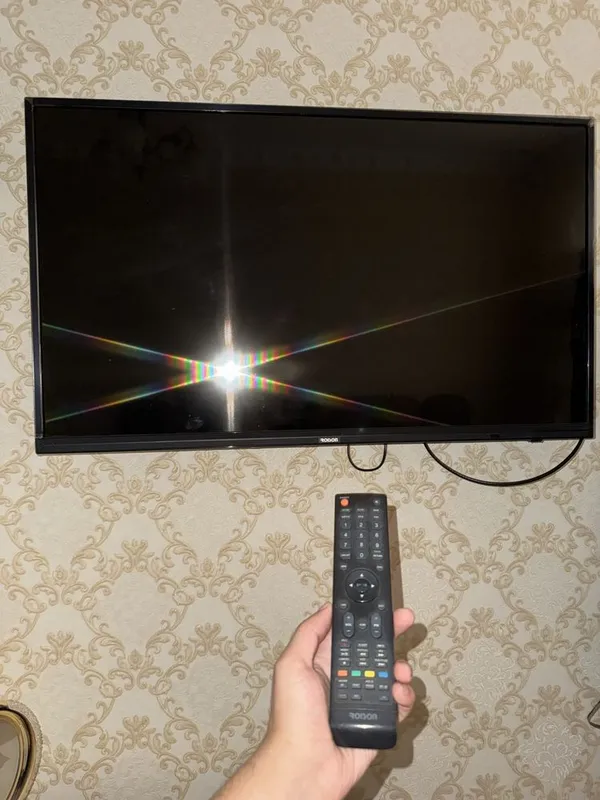 Televizor 43 smart emas srochno sotiladi