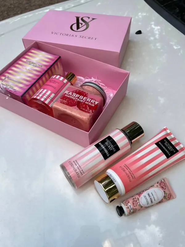 VICTORIA'S SECRET brendidagi Bombshell nabor