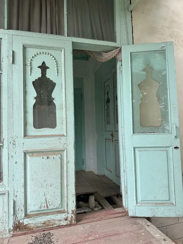 Eshik va romlar buzib olib ketish kerak — фото 7
