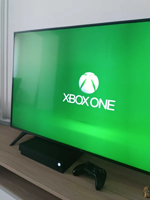 Xbox One X o‘yin pristavkasi 2 Xbox One X o‘yin pristavkasi 2