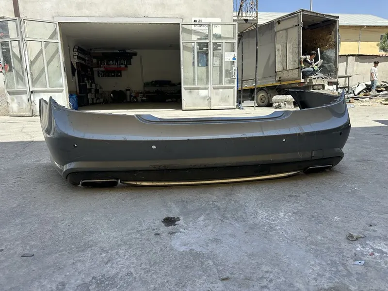 CLS 550 zadni bamfer kraska qilinmagan 3